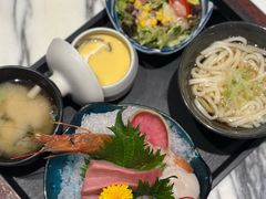 -家贺屋刺身寿司专门店