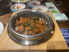 -明洞阿姨·韩式酱蟹烤肉·创意料理(三元桥店)