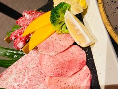 -山川小町·极番烧肉(新地假日广场店)
