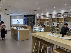 店内环境-华为授权体验店(中山公园来福士)