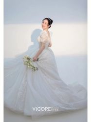 -雪中彩影婚纱摄影·微光艺术中心