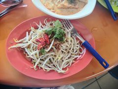 -亚王咖喱鸡米粉面