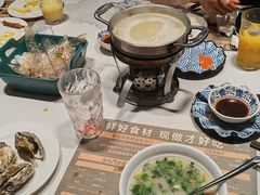 -金马门国际美食百汇(珞喻路店)