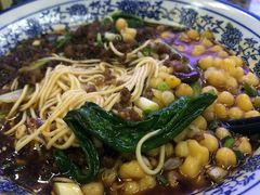 -渝之汇牛肉豌杂面