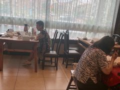 -侬佳蒸菜馆(听潮店)