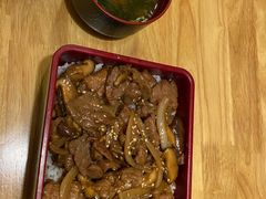 烤牛肉浇饭-桃屋日本料理(清华科技园店)