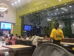 大堂-佰搭果·广式茶餐厅(西华路店)