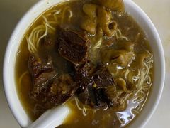 牛腩拼猪肠面-海幢瑞芳饮食店