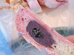 血糯米紫薯软欧包-烫面包·面包烘焙(绿地缤纷城店)