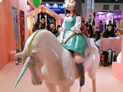 -上海跨国采购会展中心