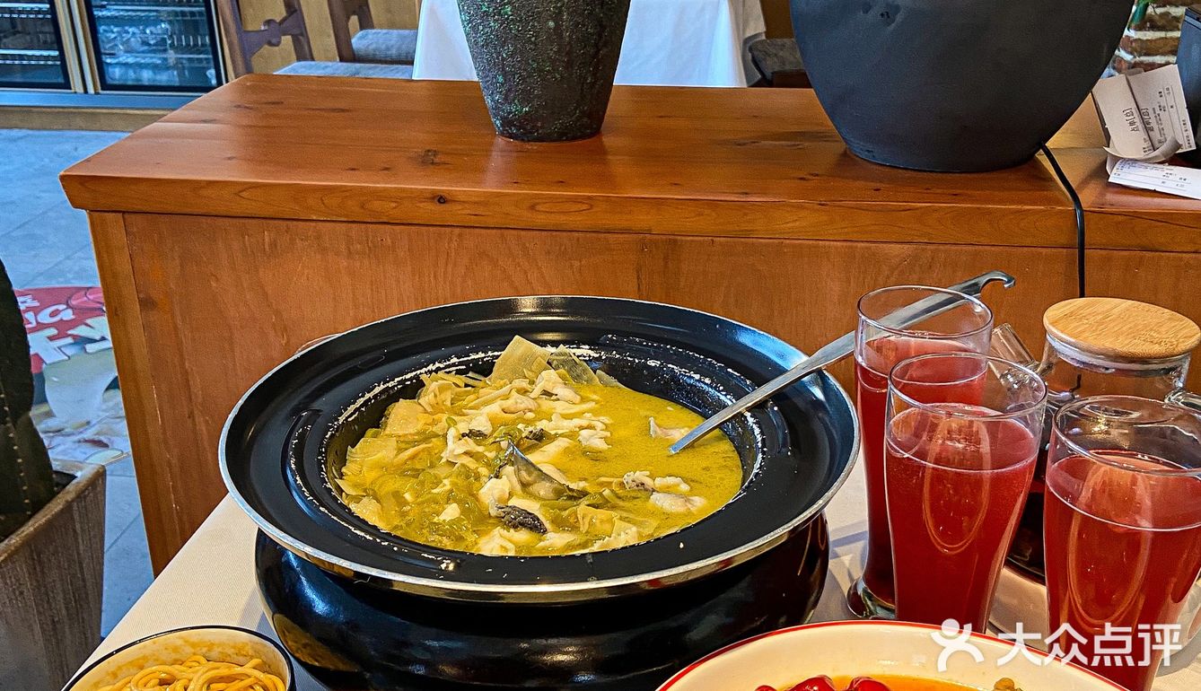 能吃掉三碗饭的酸菜鱼 小洋房里的重庆菜