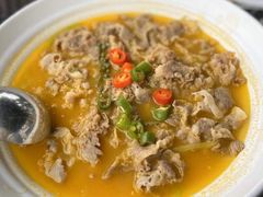 至激酸辣汤灼肥牛肉-悦湖公馆