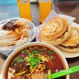 秦豫肉夹馍，从小吃到大的味道～