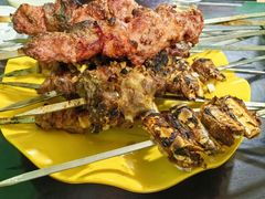 -烤肉小伙烤肉店