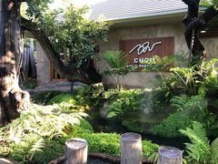 -Chom Cafe and Restaurant