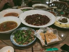 -临界音乐酒馆·小龙虾·江湖菜(华熙LIVE·鱼洞店)