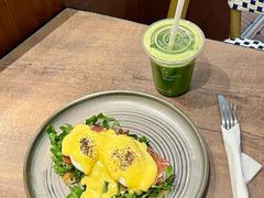 火腿班尼迪克蛋-JamaicaBlue Cafe(乌鲁木齐中路店)