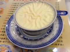 -广信牛奶甜品世家(台东店)