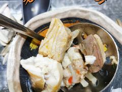 -老刘生态大鱼坊铁锅炖鱼(赛马场店)