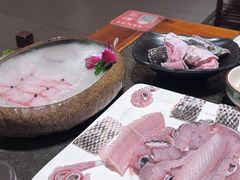 -景明轩•养生酸汤鱼火锅 云贵鲜菌 现舂野果酸汤(王寨小区店)