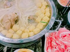 -东东骨头王火锅城(宝山店)