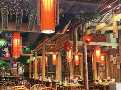 -野山舂·贵州现舂酸汤火锅(鸿通城店)