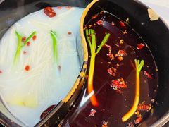 鸳鸯锅-钢管厂歆瑞源油卤串串香(春熙路太古里店)