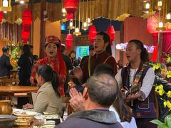 -老滇山寨•云南特色菜•地方菜•民族风情歌舞表演(金碧店)