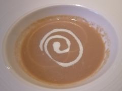 奶油蘑菇浓汤-C&R西班牙餐厅