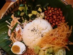 -月亮眼花园餐厅书吧酒吧