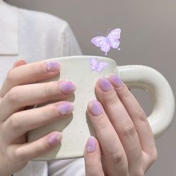 -花岐款式专研健康美甲沙龙
