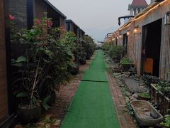 -冰冰龙虾·江湖菜·花园江景餐厅