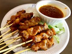 -东海岸人工湖美食村