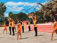 -七彩云南欢乐世界