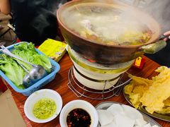 -威邵鸡煲(西华路总店)