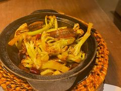 大马虾酱炒花菜-来龙里 精致 东南亚餐室(万象城店)