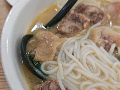 -蒙自源米线大王(东站店)