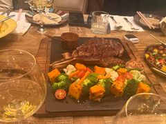 -SISTERS BAR RESTAURANT川意酒馆(嘉善老市H楼店)