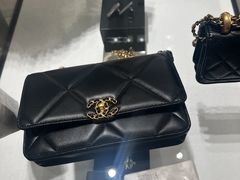 -Chanel(德基广场店)