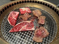 -铭牛烧肉·和牛海鲜自助(高新月牙湖店)