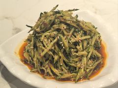芝麻黄瓜丝-喀什骑仕大观园