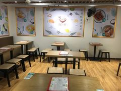 大堂-遇见甜品站(魁奇店)