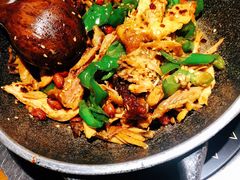 手撕扁担鸡-吃饭皇帝大土家民族菜(正大广场店)
