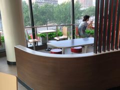 -麦当劳(展览路店)