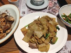 -黄泥岗·地道湖北菜(奥特莱斯店)