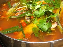 -野山舂·贵州现舂酸汤火锅(鸿通城店)