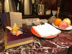 -深圳富苑皇冠假日套房酒店