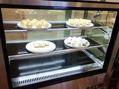 面包甜点陈列柜-合肥辰茂和平酒店·茂餐厅