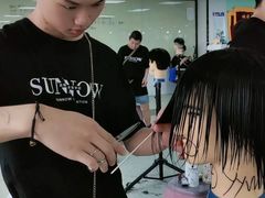 -首脑美容美发化妆美甲培训学校(长沙校区)