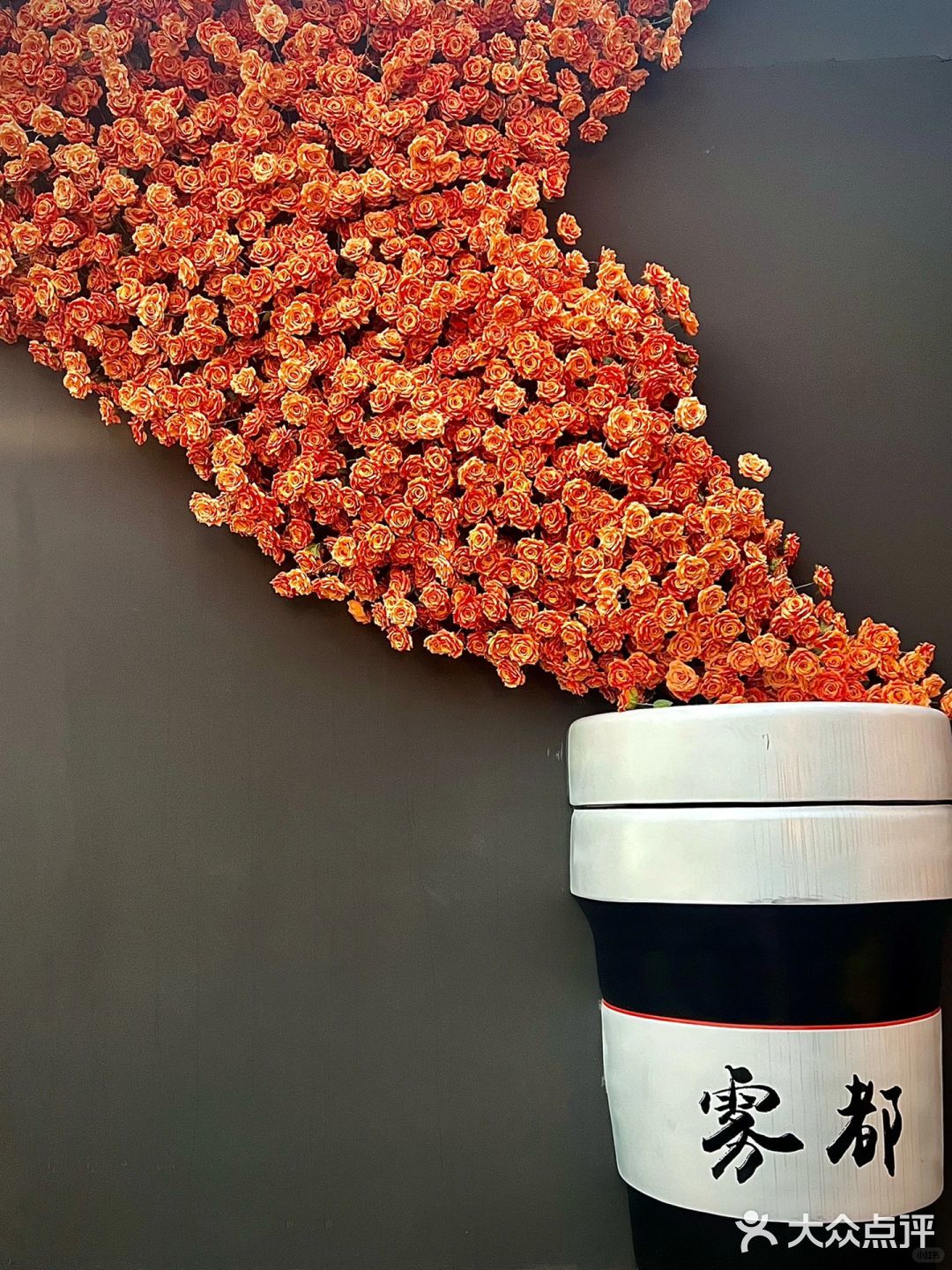 鹅岭二厂观景烤肉，倚月扶栏看秋水揽星河